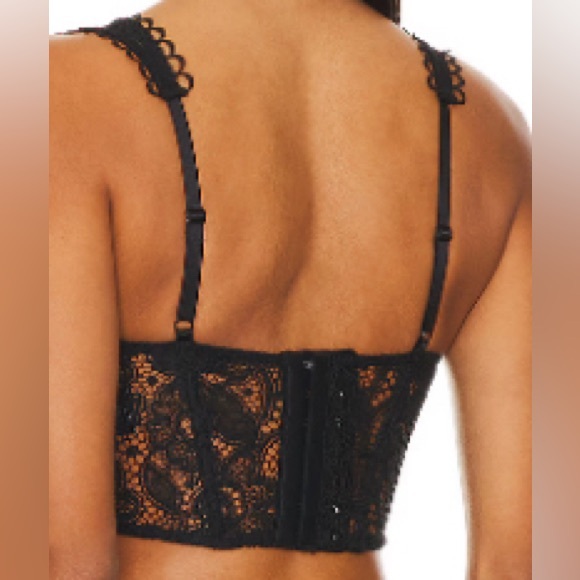 REVOLVE - FOR LOVE & LEMONS SAMMI CROP TOP - Picture 8 of 9